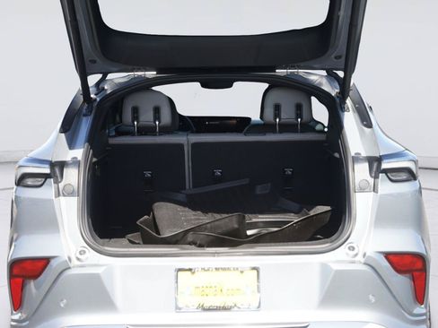 Used 2025 Buick Envista Avenir FWD image 31