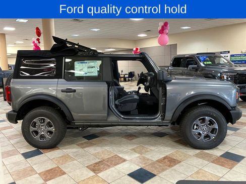 New 2025 Ford Bronco 4-Door image 2