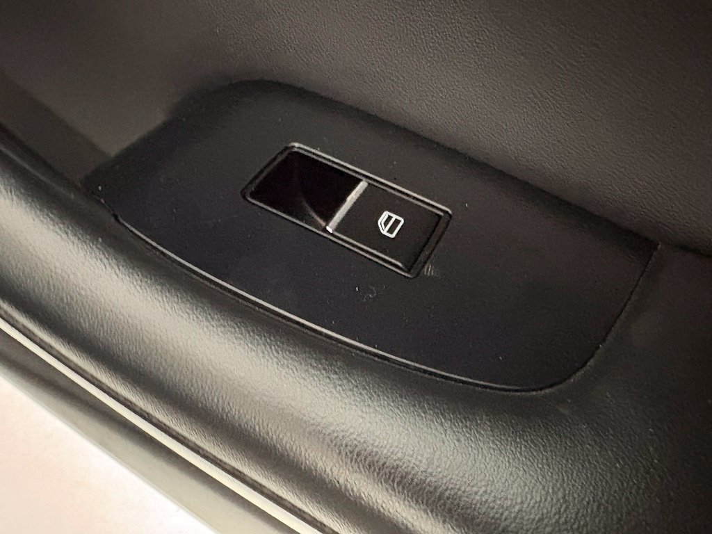 Used 2024 MAZDA MAZDA3 s FWD image 16