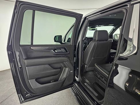 New 2026 GMC Yukon XL Elevation AWD/4WD image 17