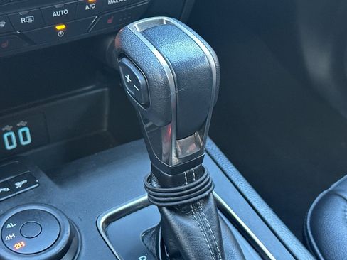 Used 2021 Ford Ranger Lariat w/ Equipment Group 501A High image 33