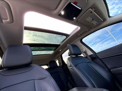 Used 2023 Kia Sportage SX image 13