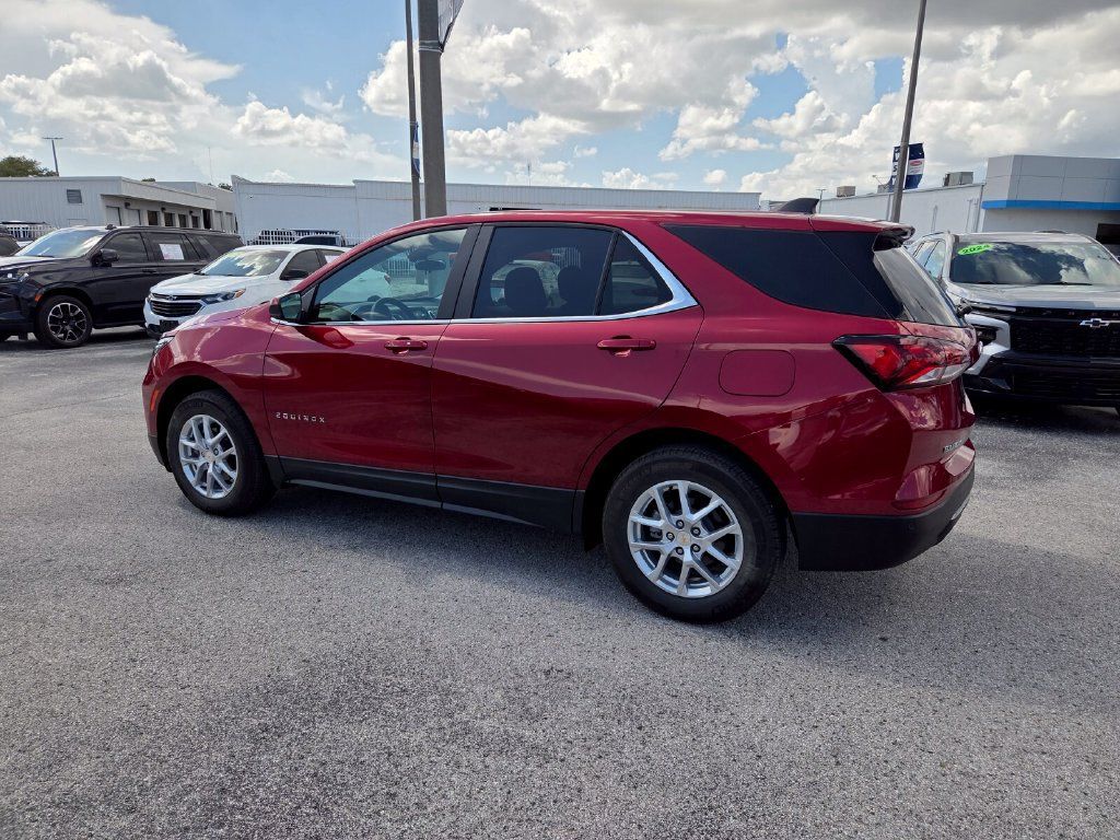 Used 2024 Chevrolet Equinox LT w/ LPO, Cargo Package FWD image 11