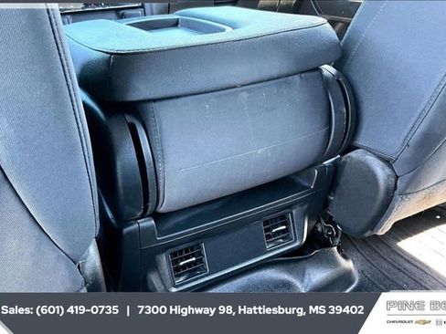 Used 2023 Chevrolet Silverado 1500 Custom image 25