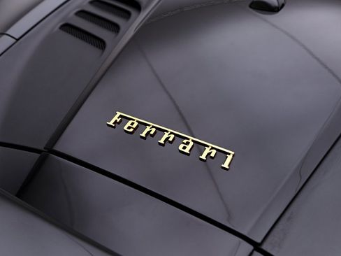 Used 2022 Ferrari F8 Tributo image 37