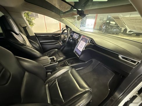 Used 2016 Tesla Model X 75D image 19