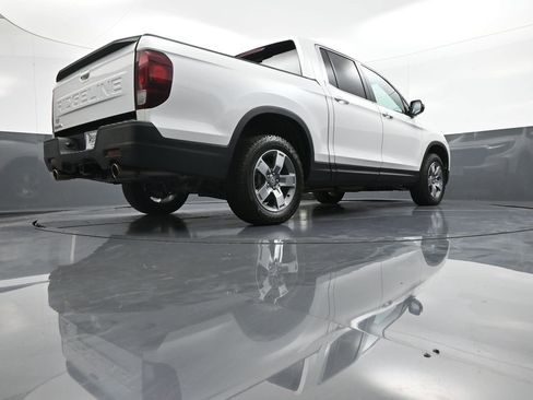 Certified 2025 Honda Ridgeline RTL image 30