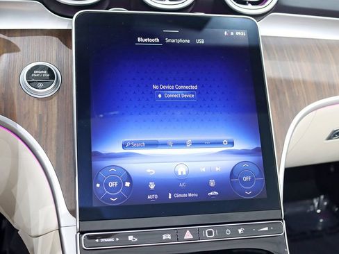 Used 2024 Mercedes-Benz CLE 300 4MATIC Cabriolet image 21
