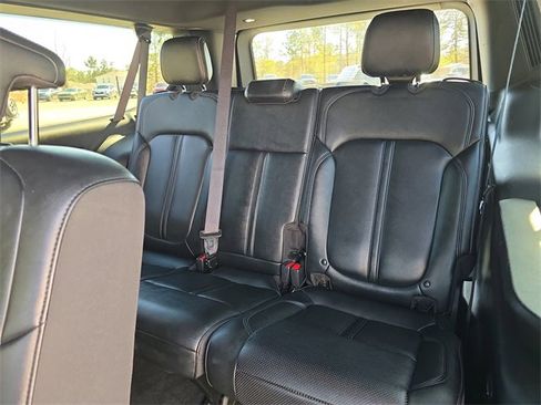 Used 2024 Jeep Wagoneer L Series II w/ Flexible Seating Group image 13