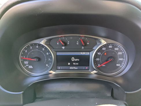 Used 2024 GMC Terrain SLT image 17