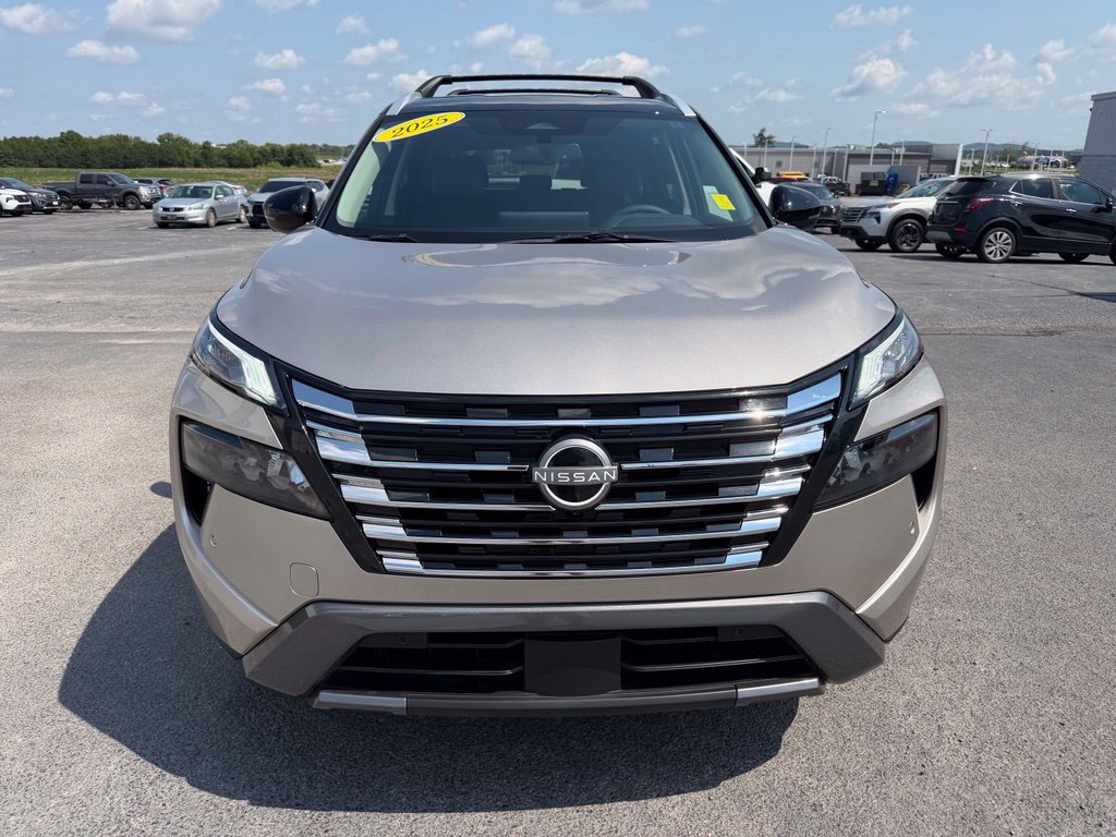 Used 2025 Nissan Rogue SL FWD image 36