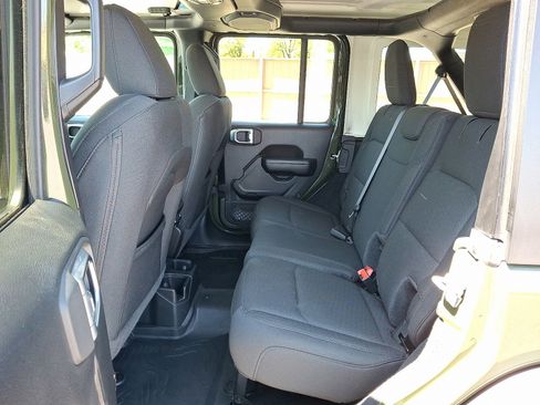 Used 2020 Jeep Wrangler Unlimited Sport image 11