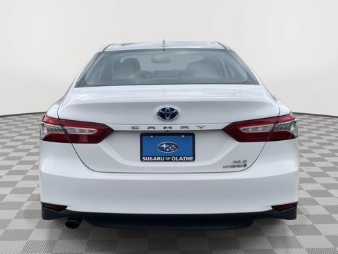 Used 2019 Toyota Camry XLE FWD image 12
