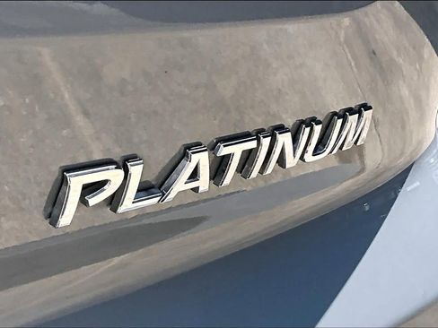Used 2026 Nissan Rogue SV FWD image 10