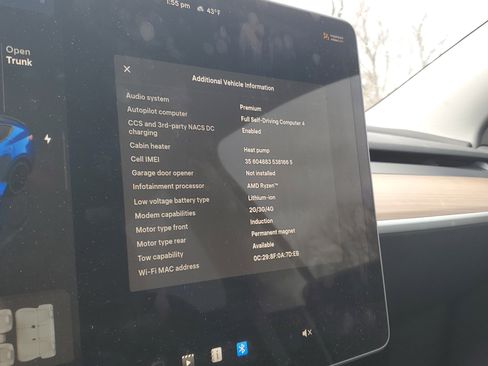 Used 2024 Tesla Model Y Performance image 24