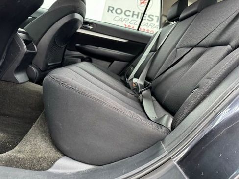 Used 2012 Subaru Outback 2.5i w/ Alloy Wheel Pkg image 9