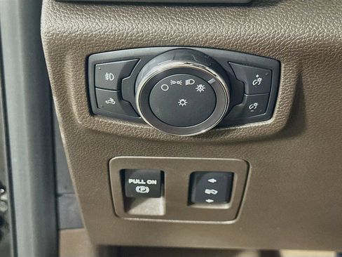 Used 2018 Ford F150 King Ranch w/ Equipment Group 601A Luxury RWD image 22