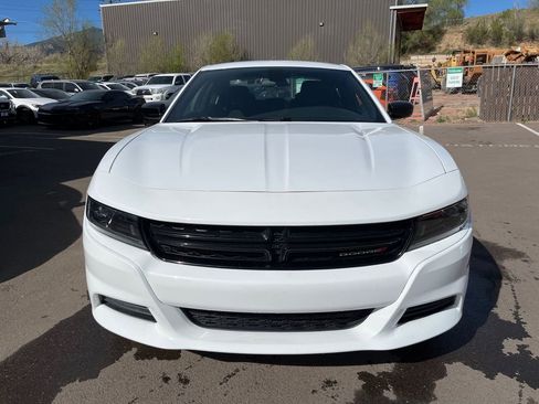 Used 2023 Dodge Charger SXT RWD image 2