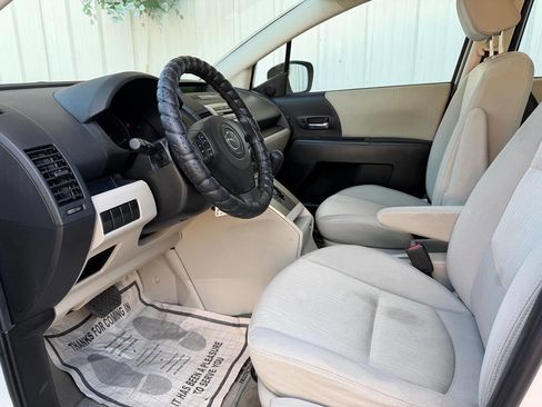 Used 2009 MAZDA MAZDA5 Sport FWD image 13