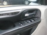 Used 2013 Chrysler Town & Country Limited image 6