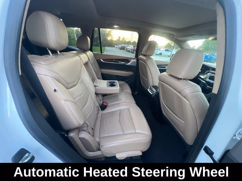 Used 2022 Cadillac XT6 Premium Luxury w/ Platinum Package FWD image 17