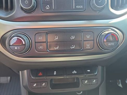 Used 2022 Chevrolet Colorado LT w/ Luxury Package RWD image 25