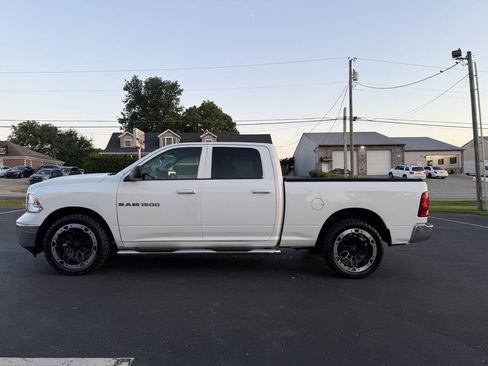 Used 2021 RAM 1500 Classic SLT RWD image 4