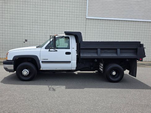 Used 2004 Chevrolet Silverado 3500 4x4 Regular Cab w/ Snow Plow Prep Package image 5