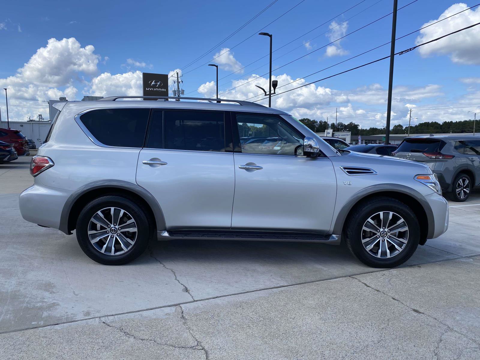 Used 2019 Nissan Armada 2WD image 2