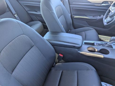 Certified 2025 Nissan Altima 2.5 SV image 11