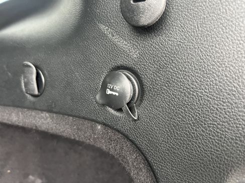 Used 2017 Jeep Grand Cherokee Limited image 11