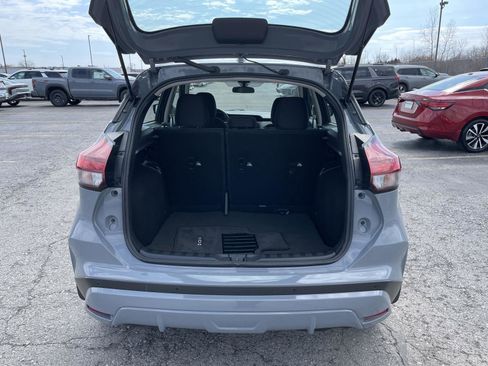 Used 2024 Nissan Kicks SV image 9