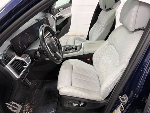 Used 2024 BMW X7 xDrive40i w/ Premium Excellence Package AWD/4WD image 16