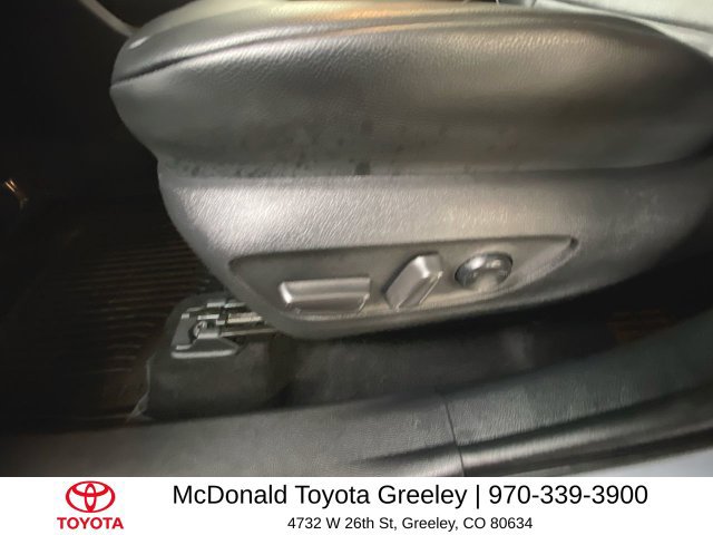 Used 2022 Toyota Highlander XLE AWD/4WD image 12