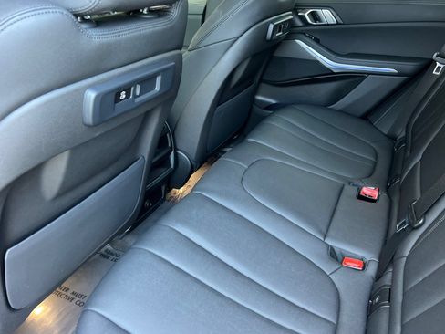 Used 2022 BMW X5 sDrive40i w/ Parking Assistance Package RWD image 13