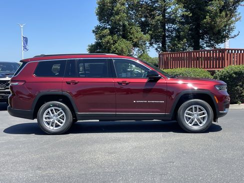 New 2026 Jeep Grand Cherokee L 4WD image 6