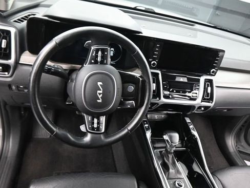 Used 2022 Kia Sorento SX Prestige image 18