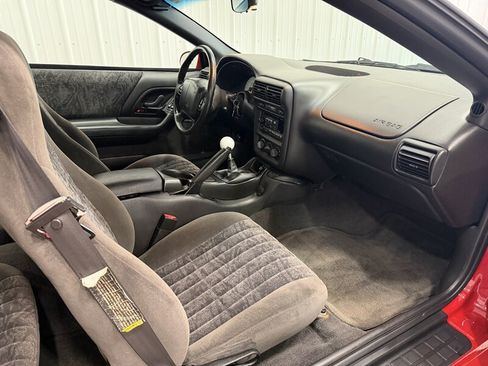 Used 2002 Chevrolet Camaro Z28 w/ Preferred Equipment Group 2 RWD image 18