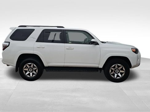 Used 2023 Toyota 4Runner TRD Off-Road AWD/4WD image 2
