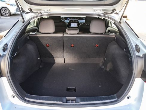 Certified 2020 Toyota Prius L Eco image 26