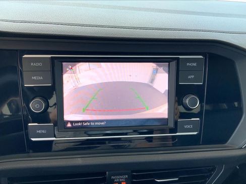 Used 2024 Volkswagen Jetta SE FWD image 27
