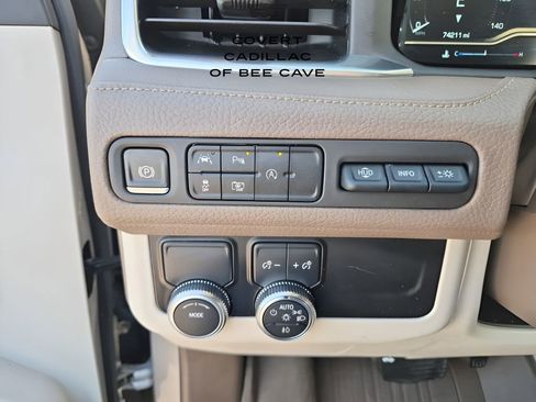 Used 2023 GMC Yukon XL Denali image 39