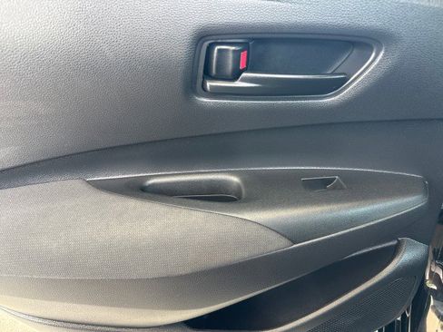 Used 2022 Toyota Corolla LE FWD image 6