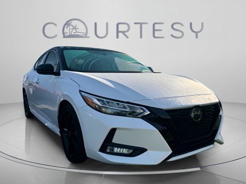 Certified 2022 Nissan Sentra SR w/ Midnight Edition FWD image 5