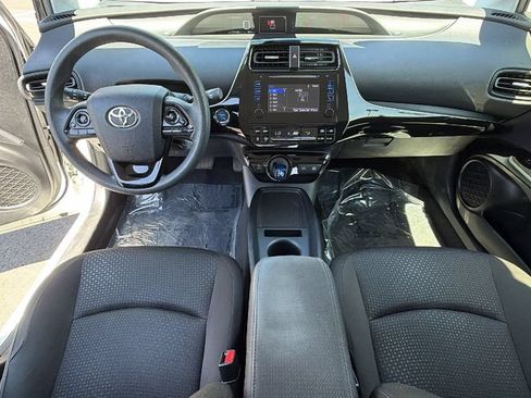 Used 2019 Toyota Prius LE AWD/4WD image 26