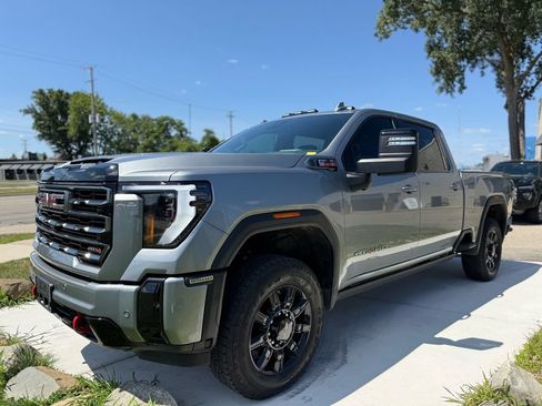 Used 2026 GMC Sierra 2500 AT4 w/ AT4 Premium Plus Package AWD/4WD image 1