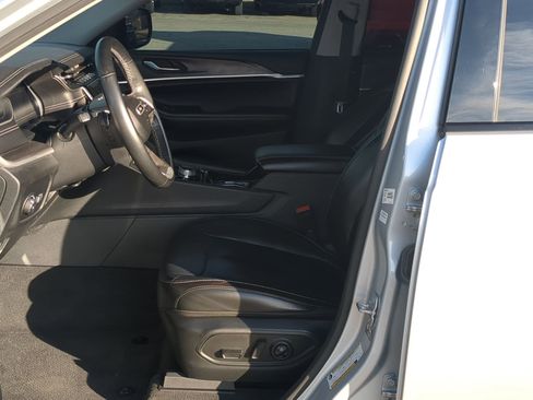 Used 2021 Jeep Grand Cherokee L Limited image 11