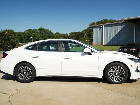 Used 2021 Hyundai Sonata Limited FWD image 3
