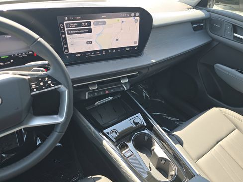 New 2026 Audi Q3 quattro 2.0T AWD/4WD image 14