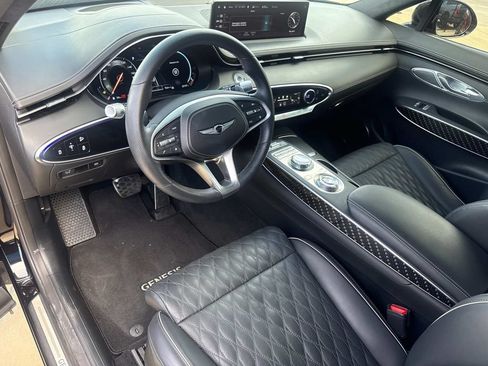 Used 2025 Genesis GV70 3.5T Sport w/ Sport Prestige Package AWD/4WD image 19